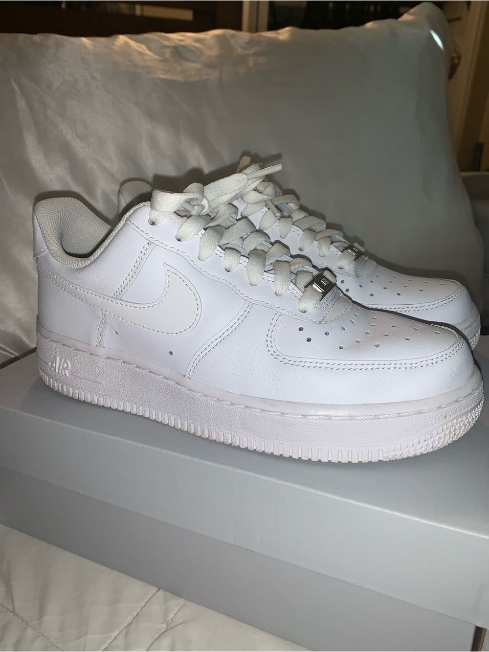 Nike WMNS Air Force 1 '07 White - Picture 6 of 10